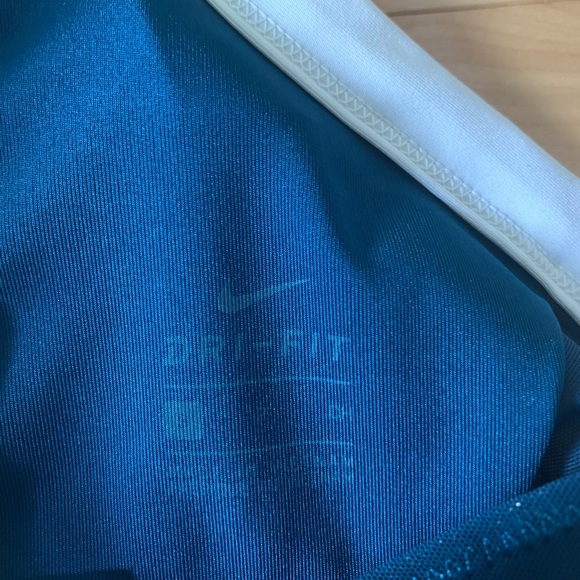 Nike Sports Bra - Picture 3 of 3